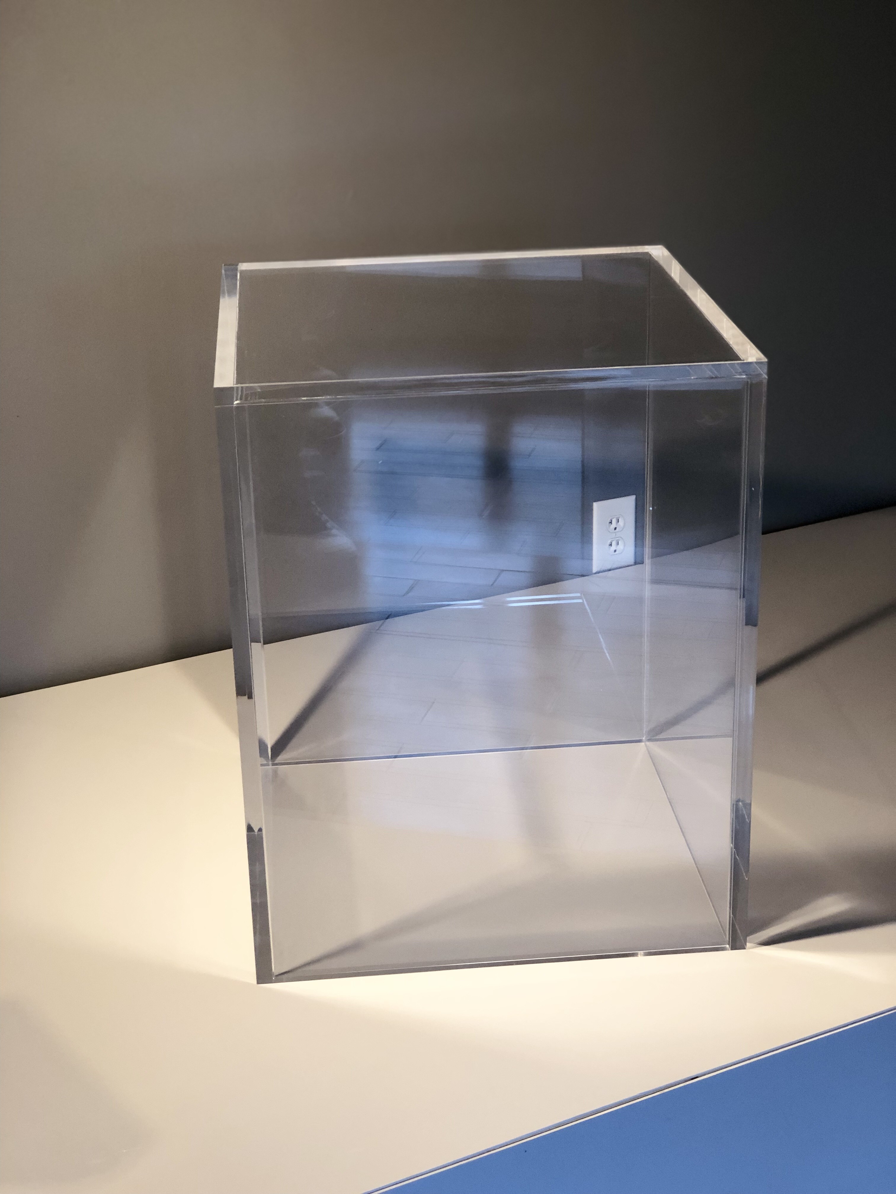 Does plexiglass insulate better than glass? - Acrylic Depot